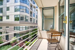 Gallery image of South Beach 2br w pool tennis spa SFO-1400 in San Francisco