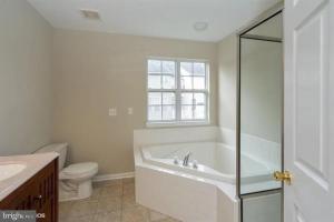 Un baño de Beautiful 3-bed home