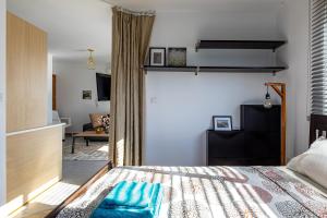 Postel nebo postele na pokoji v ubytování Cosy Apart at Lykavitos
