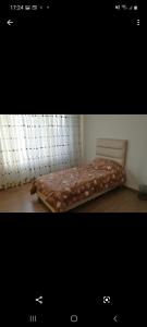 Cama ou camas em um quarto em Luxry apartment in Abdoun. Amman, jordan