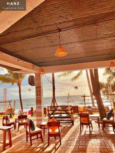 Restoran atau tempat lain untuk makan di HANZ AND Sunset Beach Resort