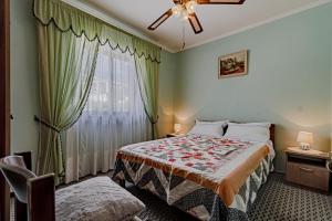 Katil atau katil-katil dalam bilik di Family-friendly apartments with swimming pool Zavalatica, Korcula - 183 +52 gambar