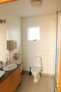 A bathroom at Framtid Hostel