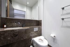 Imagen de la galería de Central Reading Designer Studio CHRL F15, en Reading