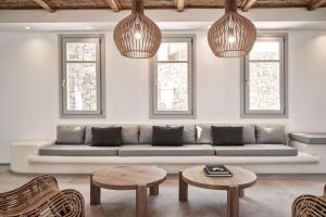 Radisson Blu Euphoria Resort, Mykonos的休息区
