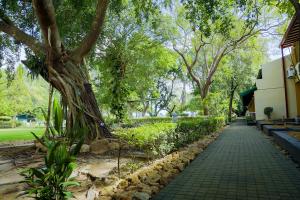 Giardino di Miridiya Lake Resort