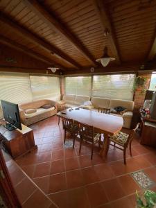 TV a/nebo společenská místnost v ubytování Villa Rotondo + 24 fotografií