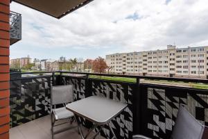Balkón alebo terasa v ubytovaní Rent like home - Dwie Motławy III z parkingiem