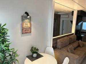 A seating area at Carihuela Home