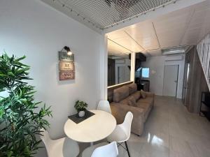 A seating area at Carihuela Home