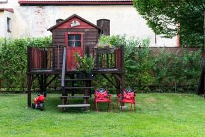 Vonkajšia záhrada v ubytovaní Apartmány Olešnice