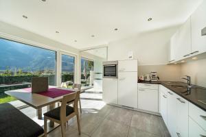Η κουζίνα ή μικρή κουζίνα στο Weinreichhof Apartment Marie & Max