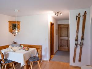 Fotografie z fotogalerie ubytování Apartment Chesa Palüdin 10 - Pontresina by Interhome v destinaci Pontresina