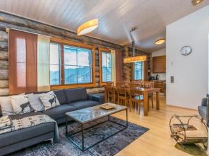 Khu vực ghế ngồi tại Holiday Home Lumikelo b4 by Interhome