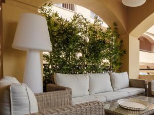 Posedenie v ubytovaní Luxury Blue Coast Seaside Retreat Marbella
