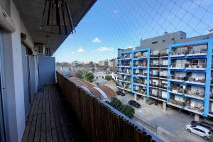 Apartamento con balcón con vistas a la ciudad en Moderno dpto cercanías Puerto de Frutos! en Tigre