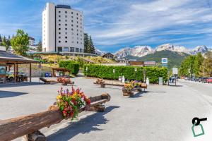 Nespecifikovaný výhled na hory nebo výhled na hory při pohledu z hotelu