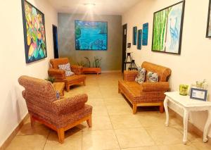 Posezení v ubytování El Roble Hotel