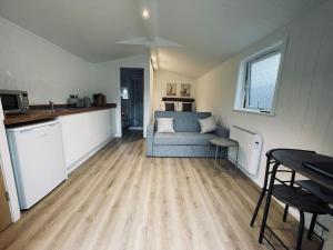 Kuchyň nebo kuchyňský kout v ubytování West Highland Snug