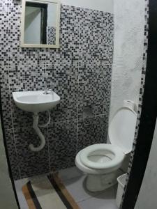 Uma casa de banho em Casarão Hostel e Pousada