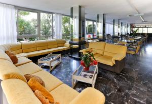 Posezení v ubytování Hotel Rondinella