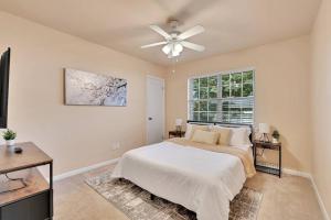 Ένα ή περισσότερα κρεβάτια σε δωμάτιο στο Shreveport Property