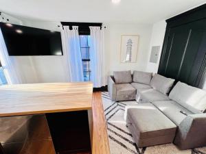 Photo de la galerie de l'établissement Romantic West End Apartment with Parking, à Portland