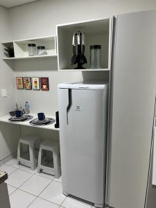 Η κουζίνα ή μικρή κουζίνα στο Apartamento 421B Incrível!