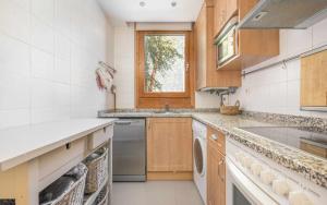 Dapur atau dapur kecil di Chalet La Aldea Confort +8 gambar