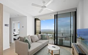 Χώρος καθιστικού στο Casino Residences 1 & 2 Bedroom Apartments