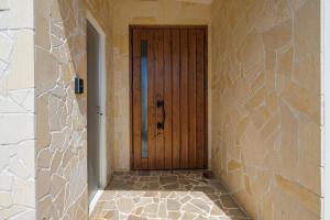 Φωτογραφία από το άλμπουμ του 最大10人築浅庭付き 南部を満喫したい方に1番のおすすめ宿 Gold experience σε Yaese