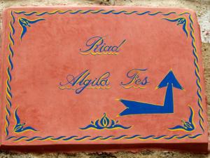 Ein Zertifikat, Auszeichnung, Logo oder anderes Dokument, das in der Unterkunft Algilà Fes Riad Medina Charme Hotel ausgestellt ist
