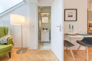 Skylit House Apartment Reference: Venus Apartments Skylit Deluxe Loft With Skylight Budapest