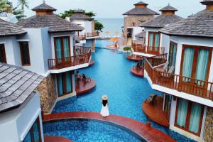 Der Swimmingpool an oder in der Nähe von Yotaka Khanom