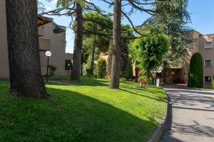 Gallery image of Appartamenti Massimiliano in Peschiera del Garda