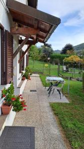 Un jardín fuera de AL CIOS lago Maggiore