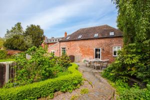 Gallery image of St Johns House Lichfield in Lichfield