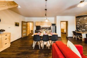 Kuchyň nebo kuchyňský kout v ubytování Apartmány Na Soutoku - Kvilda