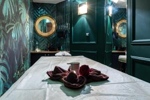 Postel nebo postele na pokoji v ubytování Hotel Galicja Wellness & SPA