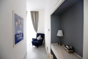 A seating area at Rome Together Guest House