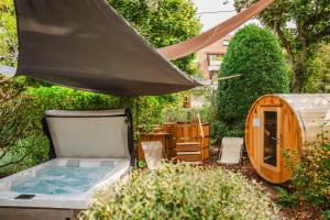 Zahrada ubytování Le Castel Cabourg hôtel & SPA- Restaurant La Calypso