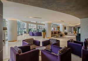 Χώρος καθιστικού στο DoubleTree by Hilton Yerevan City Centre