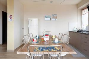 A kitchen or kitchenette at Nigella Langhe Home