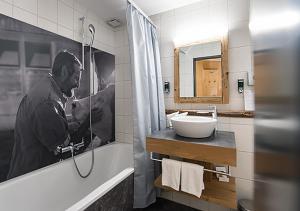 Vannituba majutusasutuses Hotel Kemmeriboden-Bad AG