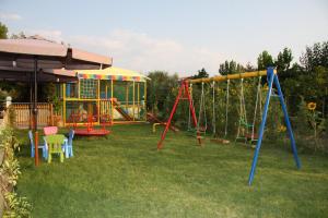Zona de joacă pentru copii de la Olympion Village Studios