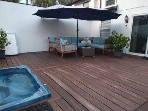 Patio nebo venkovní prostory v ubytování Naples' Hidden Gem
