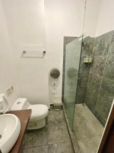 Koupelna v ubytování Hotel y Café Ixmati Suchitoto