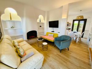 TV a/nebo společenská místnost v ubytování Casa Pinyera - Plus Costa Brava
