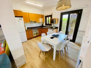 Kuchyň nebo kuchyňský kout v ubytování Casa Pinyera - Plus Costa Brava