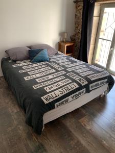 Кровать или кровати в номере La Grange